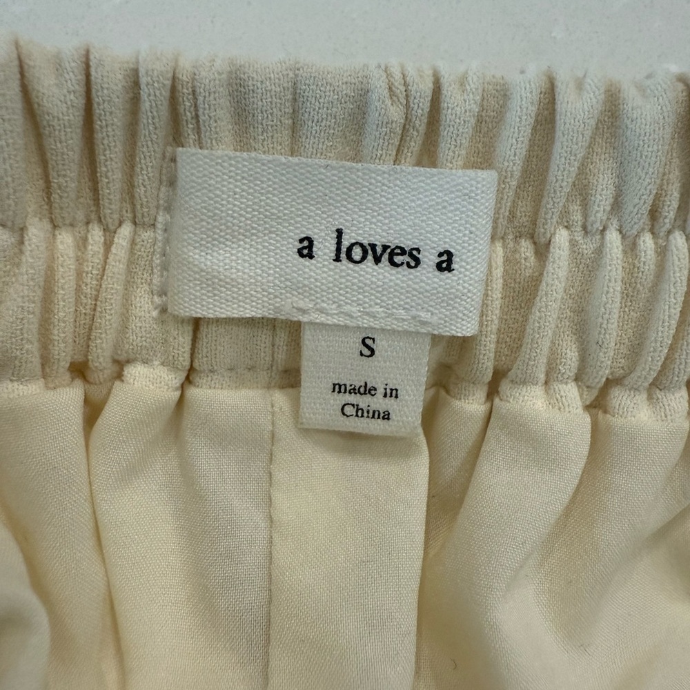 A LOVES A Tie Front Cream Dress Shorts - Picture 5 of 5